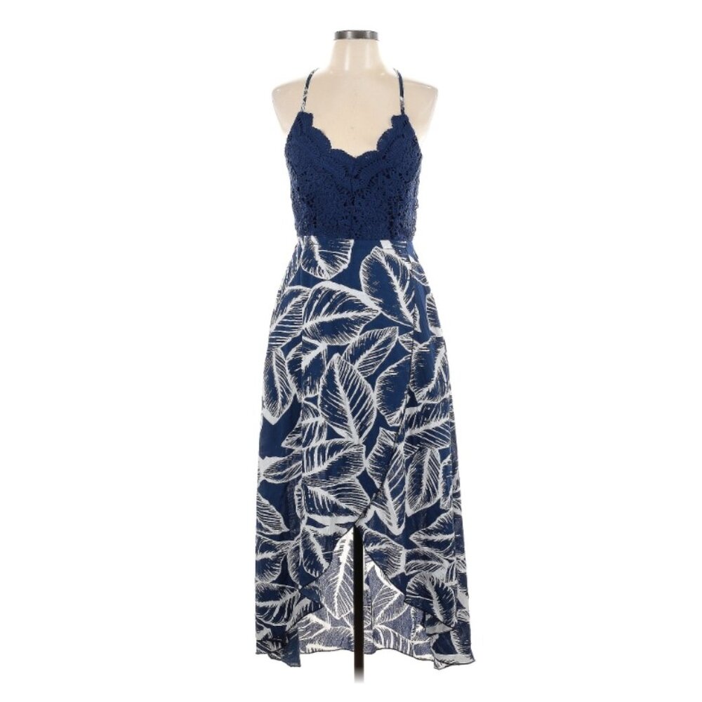 Blooming Jelly open back lace and leaf dress